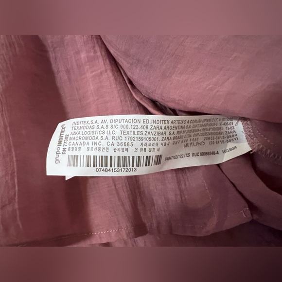 NWT Zara Sheer blouse with rhinestone button size XS - Picture 12 of 14